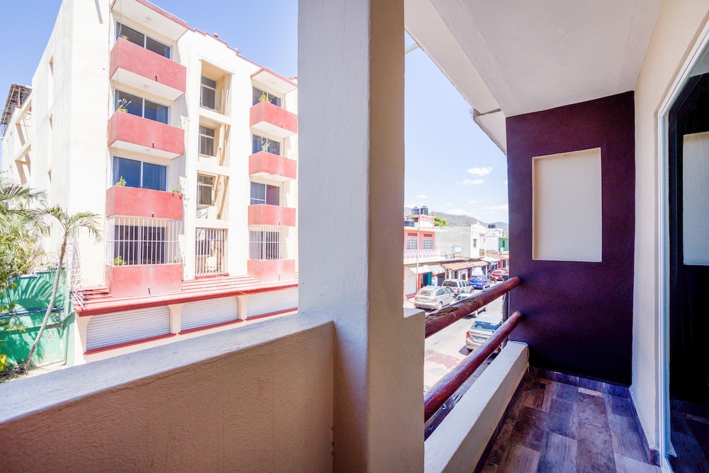 OYO Hotel Posada Lys Zihuatanejo 2/35