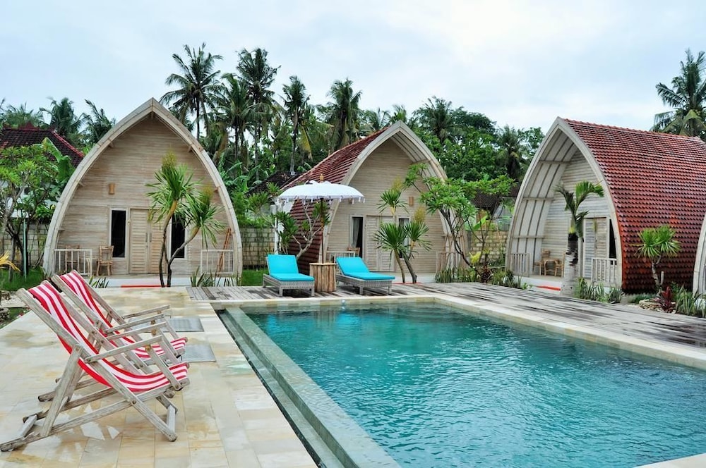 La Roja Bungalows 11/15