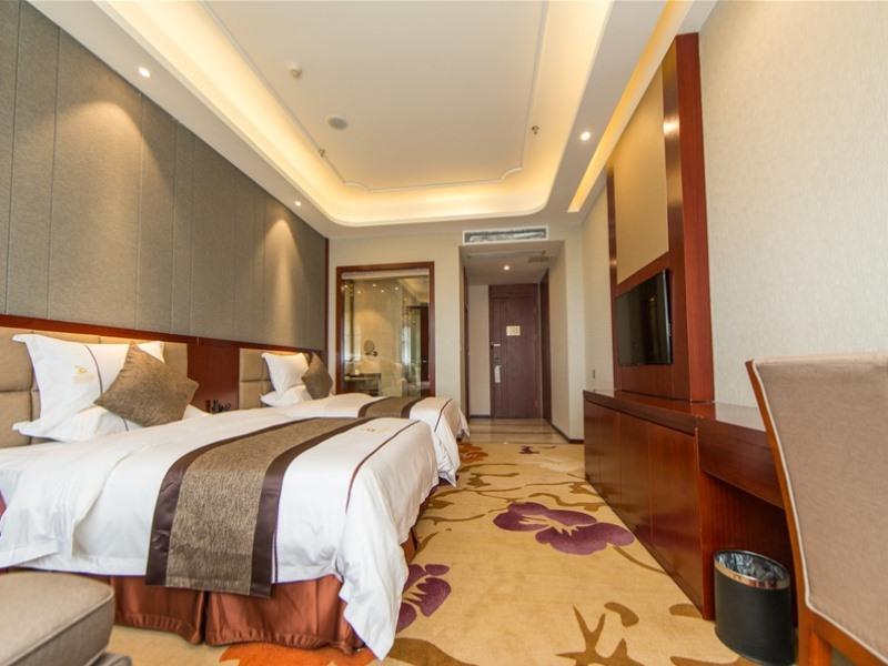 GreenTree Eastern Yibin Yijian Road New City Plaza Hotel 15/50