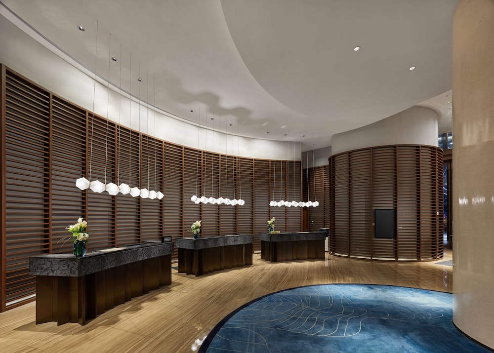 Lobby at Hilton Hainan Ocean Flower Island, DANZHOU