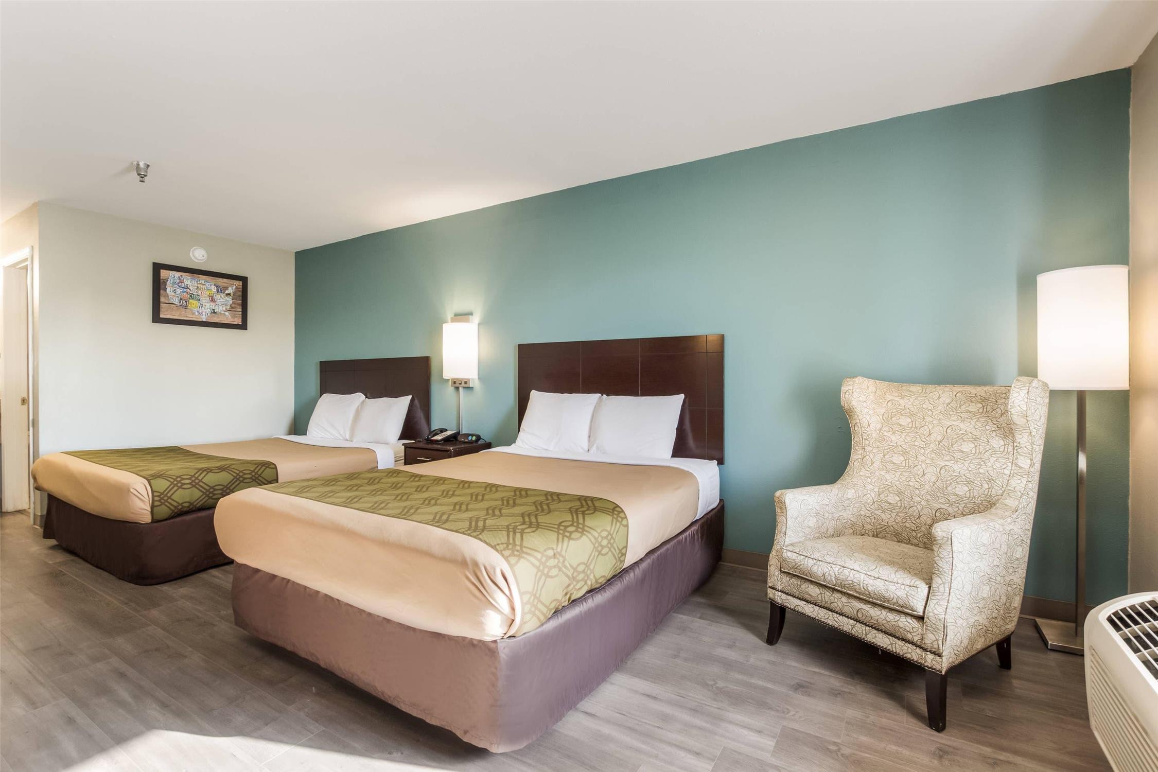 غرفة بسريرين كوين، Econo Lodge Inn & Suites Brooks - Louisville South 2/3