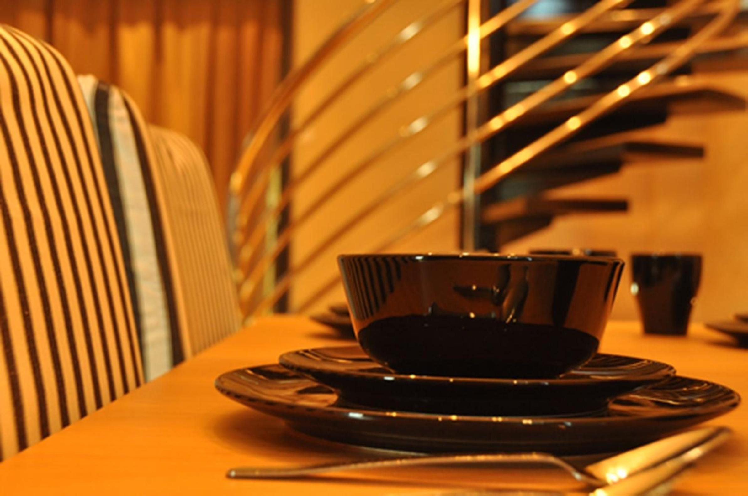 Tat Place Hotel And Cafa 30/32