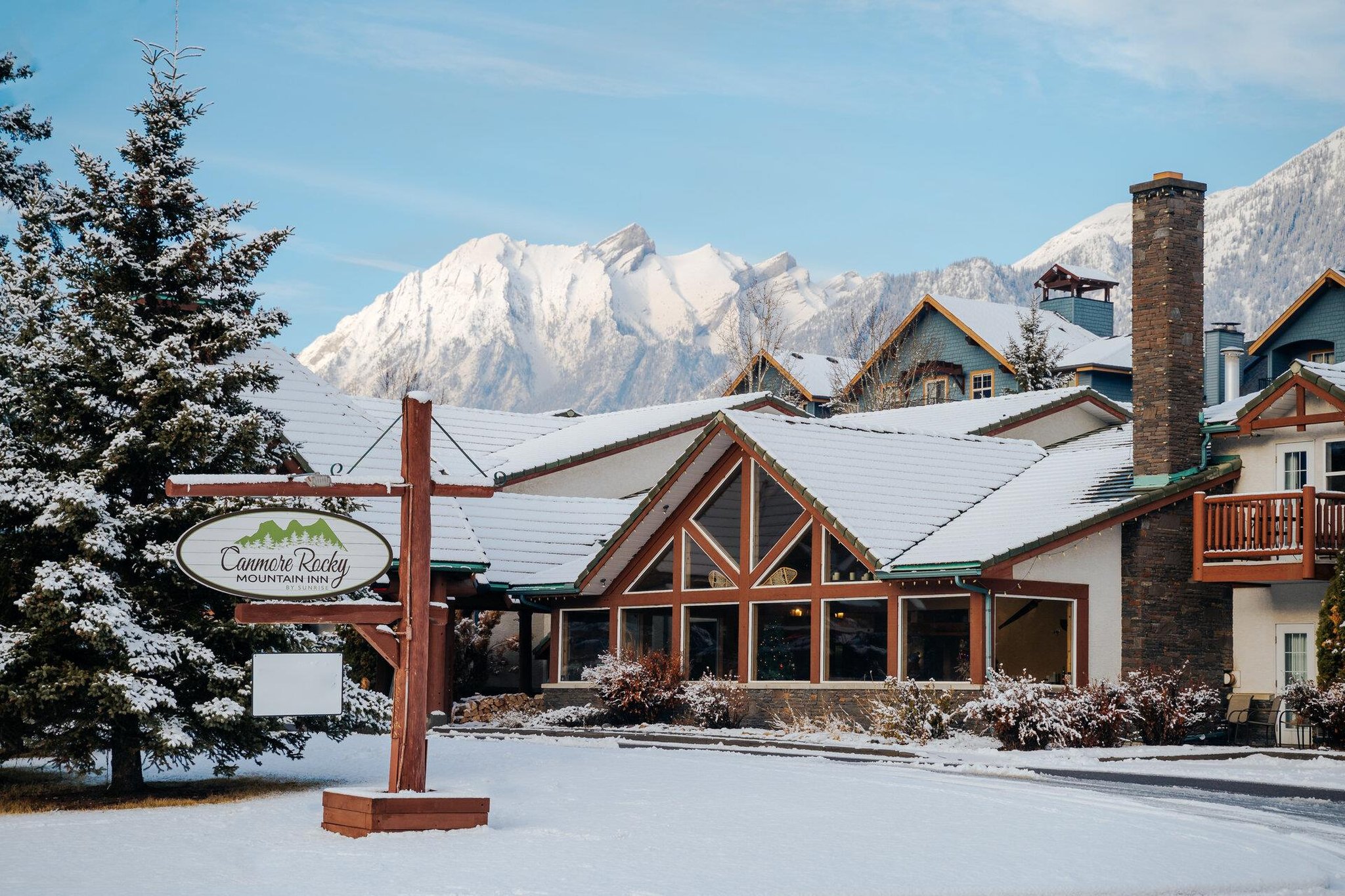 Canmore Rocky Mountain Inn 4/32