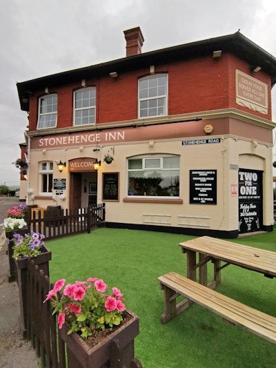 The Stonehenge Inn Carvery 39/39