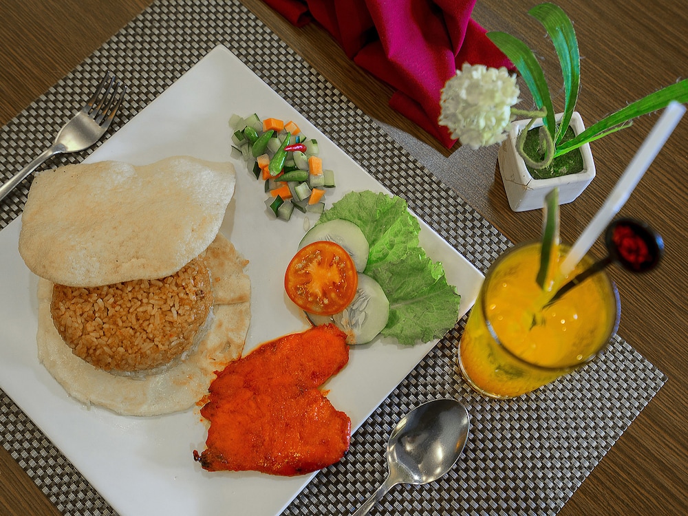 Hotel Grand Kartika 38/63