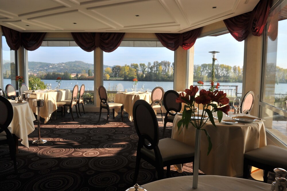 LE BEAU RIVAGE 42/58