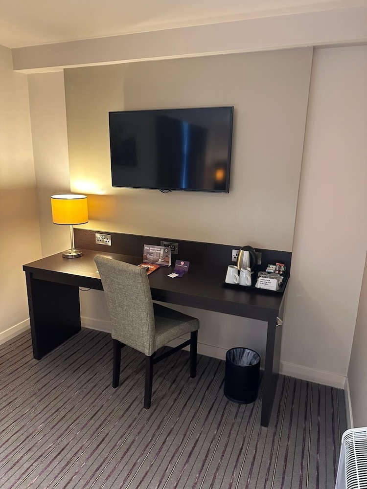 Premier Inn Wirral (Two Mills) 22/27