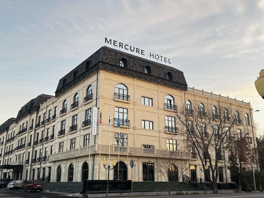 Mercure Tashkent North 4/90