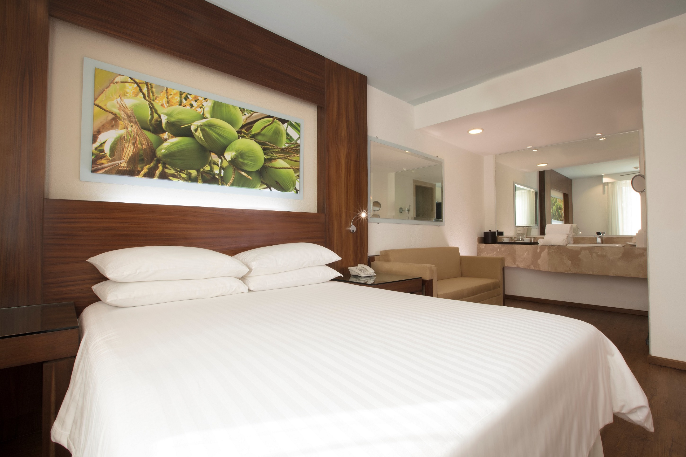 Deluxe, Queen Bed, Resort View