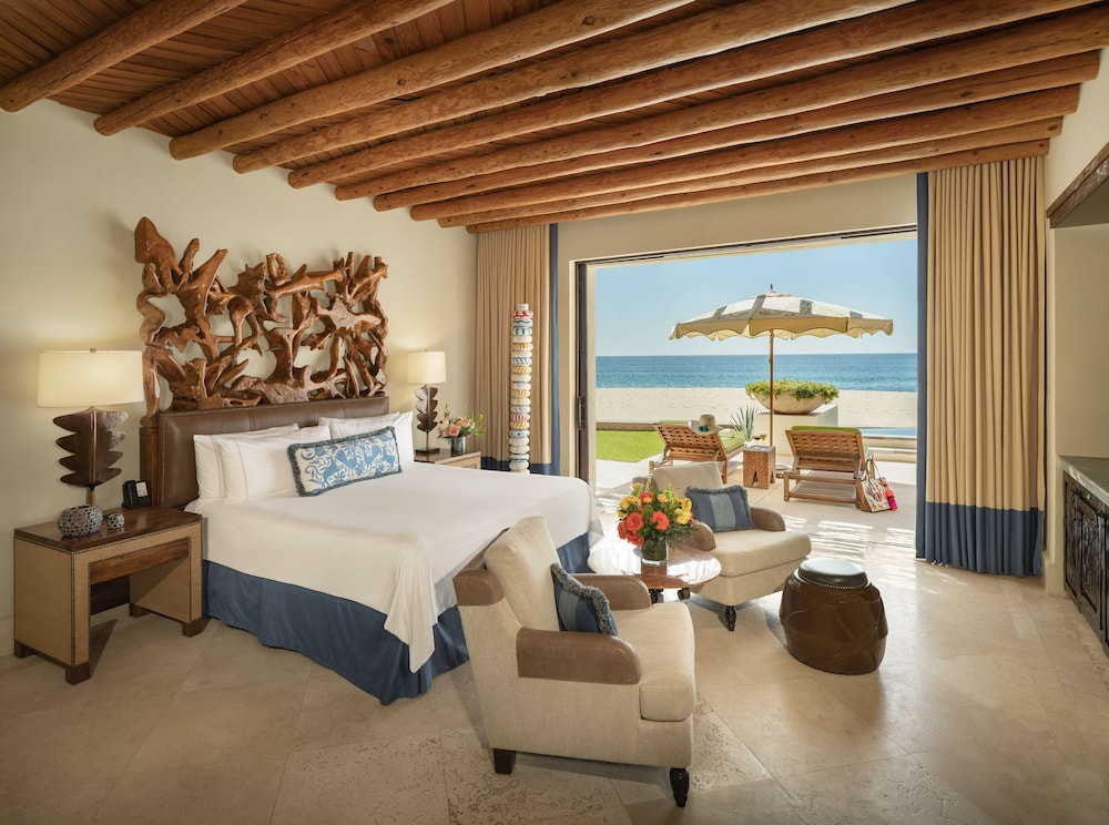 2 Bedrooms, Suite, King Bed, Beach Front