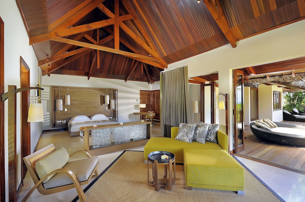 Constance Lemuria Praslin Seychelles 45/80