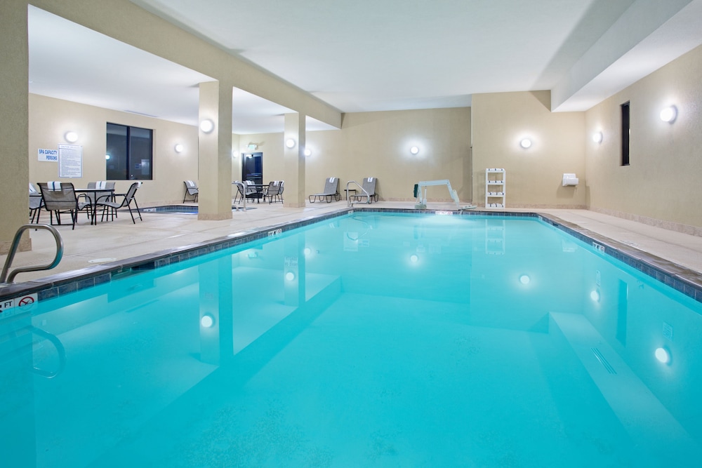 Holiday Inn Express Hotel Amp Suites Truth Or Consequences 26/76