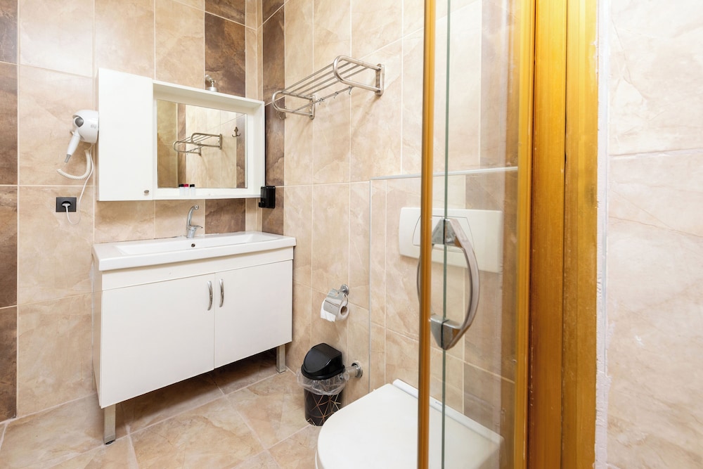 Grand Abimo Hotel (ex Hotel Diamond City) 26/27