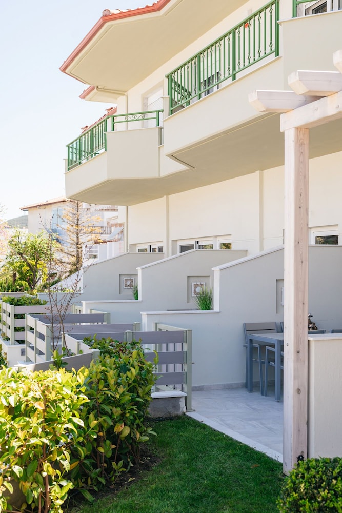 Minthi Boutique Apartments 3/50