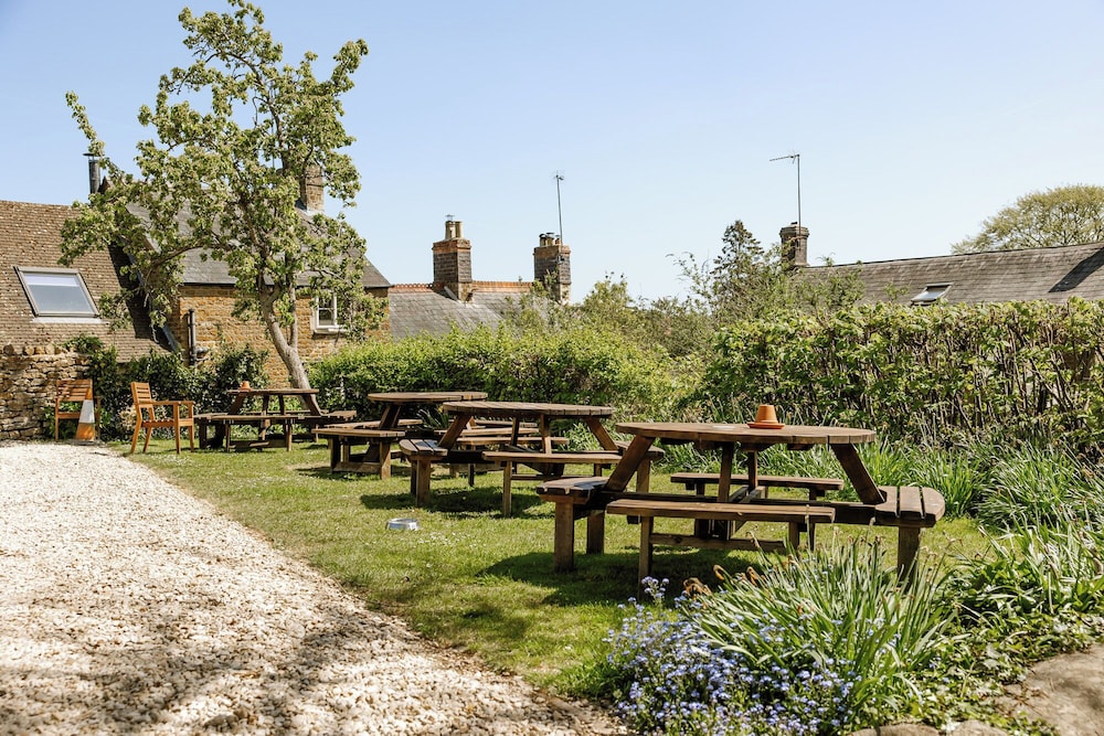 The Sun Inn 45/50