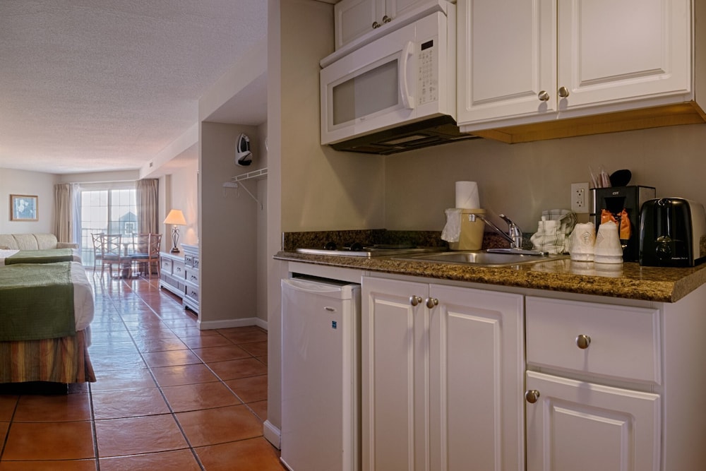 Tidelands Caribbean Hotel and Suites 62/62