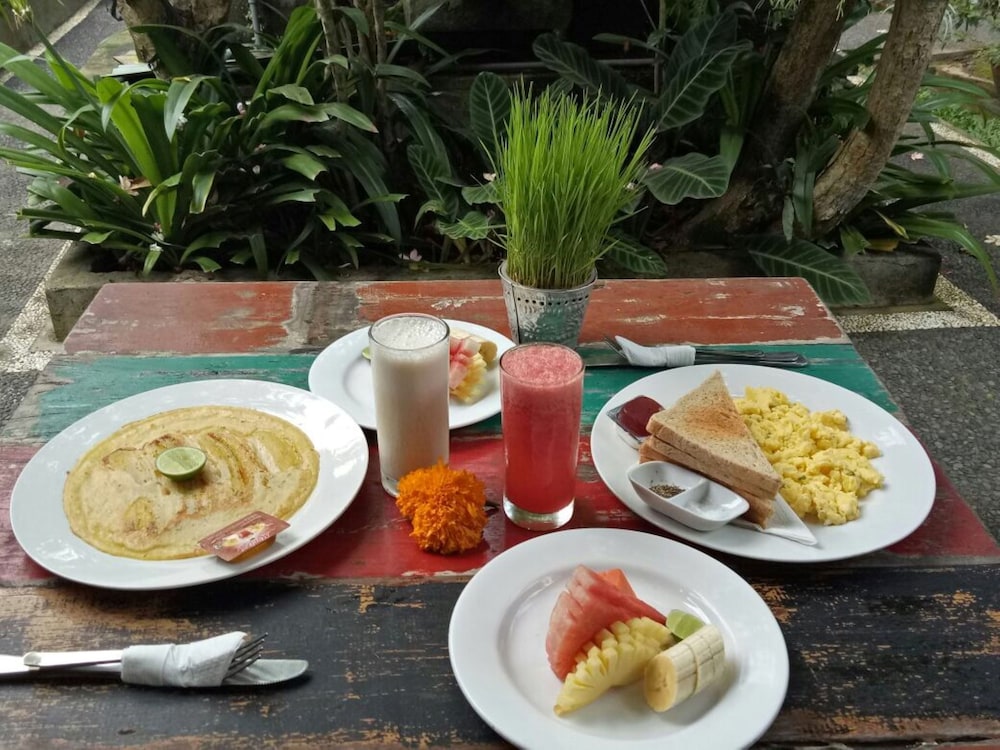 Sama's Cottages And Villas 37/50