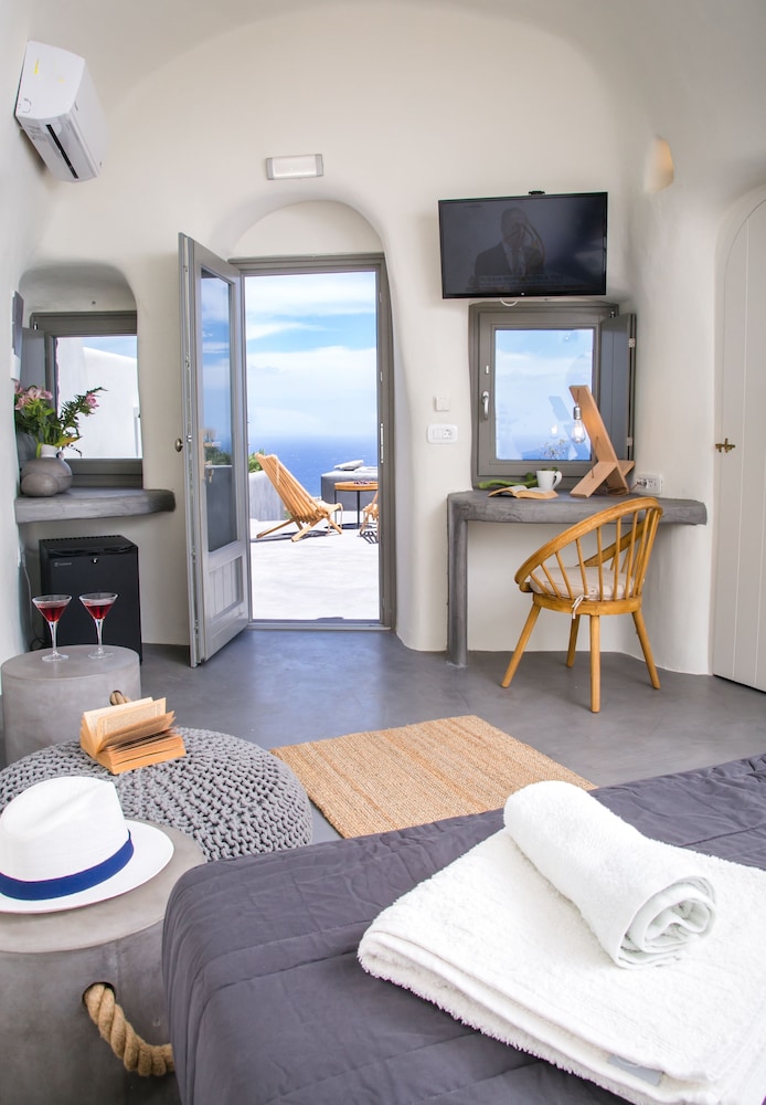 Santorini Villas 30/45