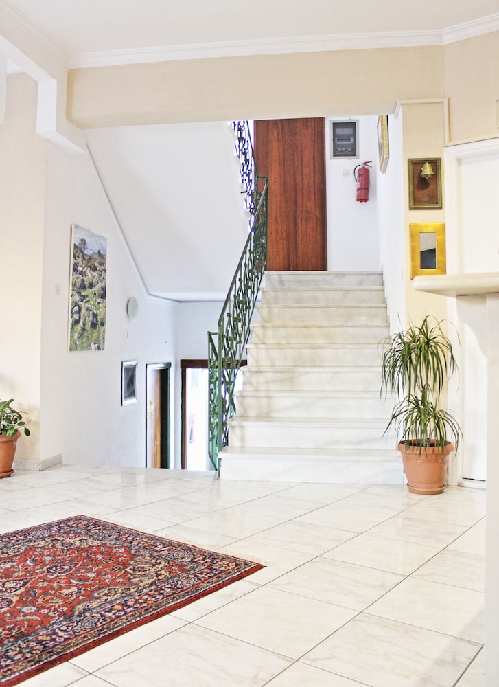 Aegina Hotel 57/73