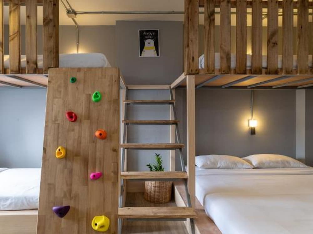Family, 1 Double and 3 Single Beds