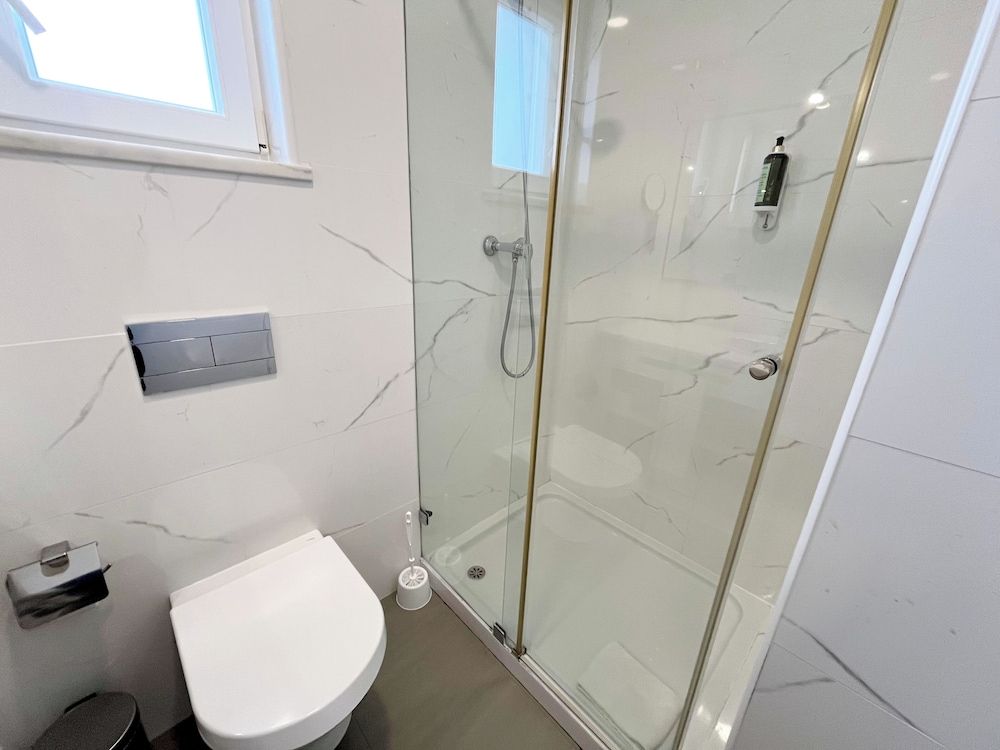 River Inn by AC Hospitality Management - Adults Only 31/33