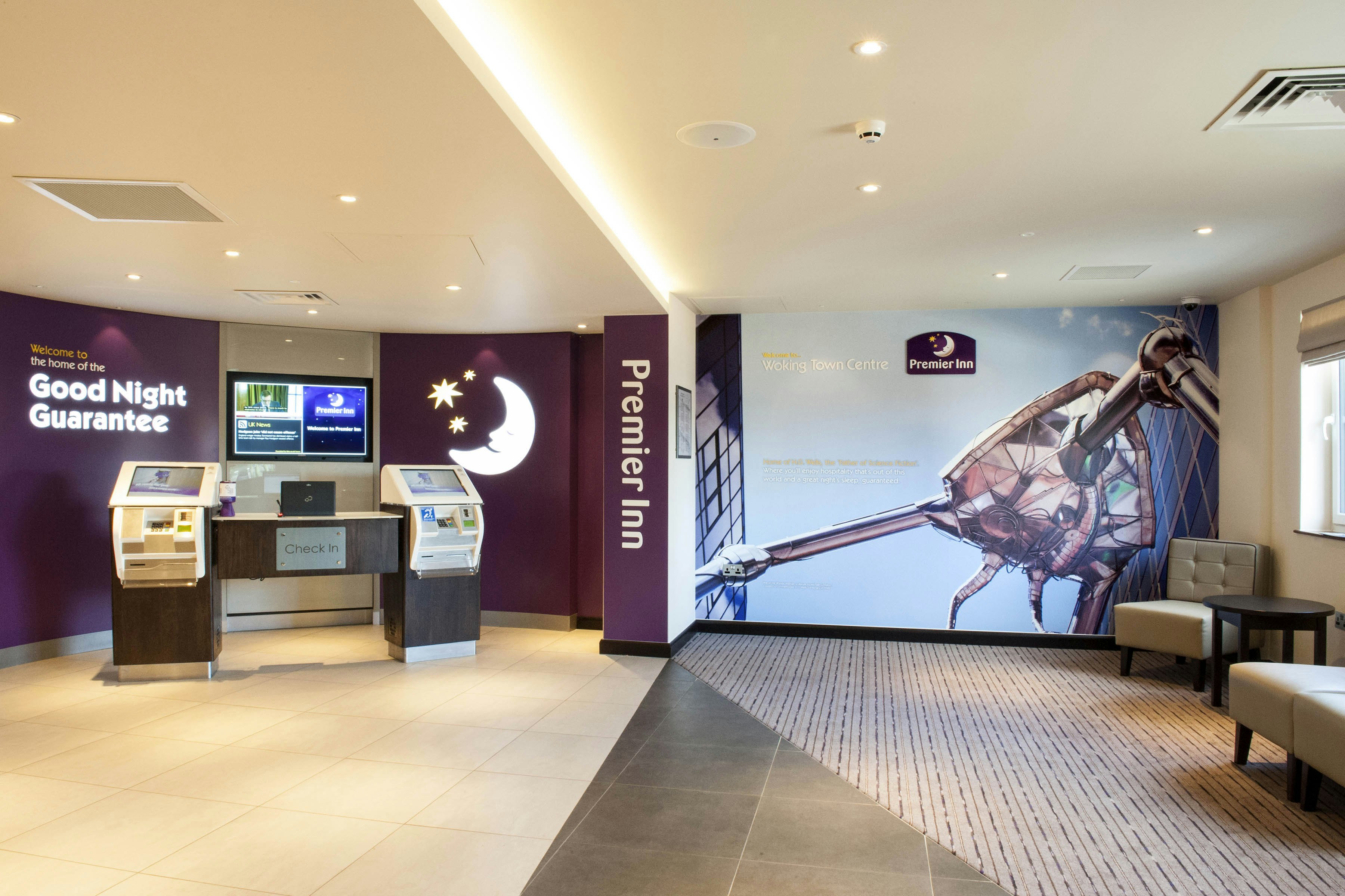 Premier Inn Woking Town Centre 9/32
