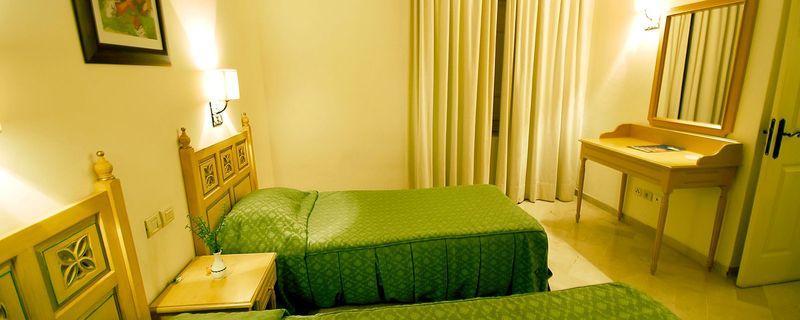 Room, Single
