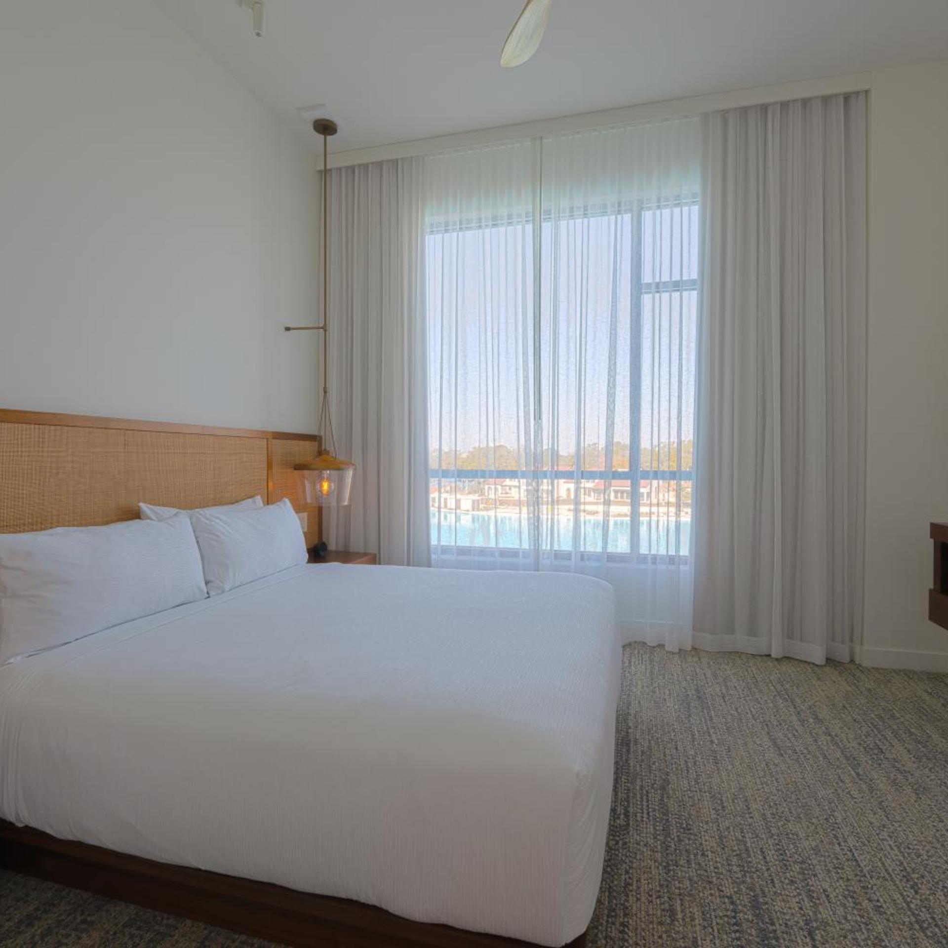 4 Bedrooms, Flat, Bay View, Accessible