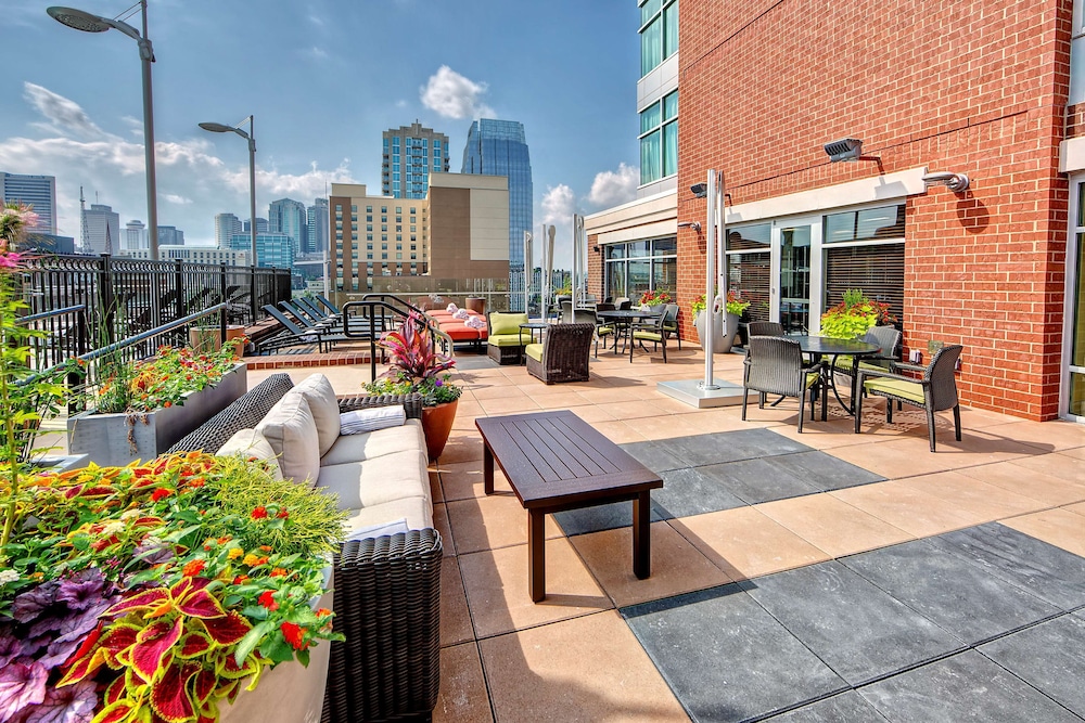 Hilton Garden Inn Nashville Downtown/Convention Center 7/68