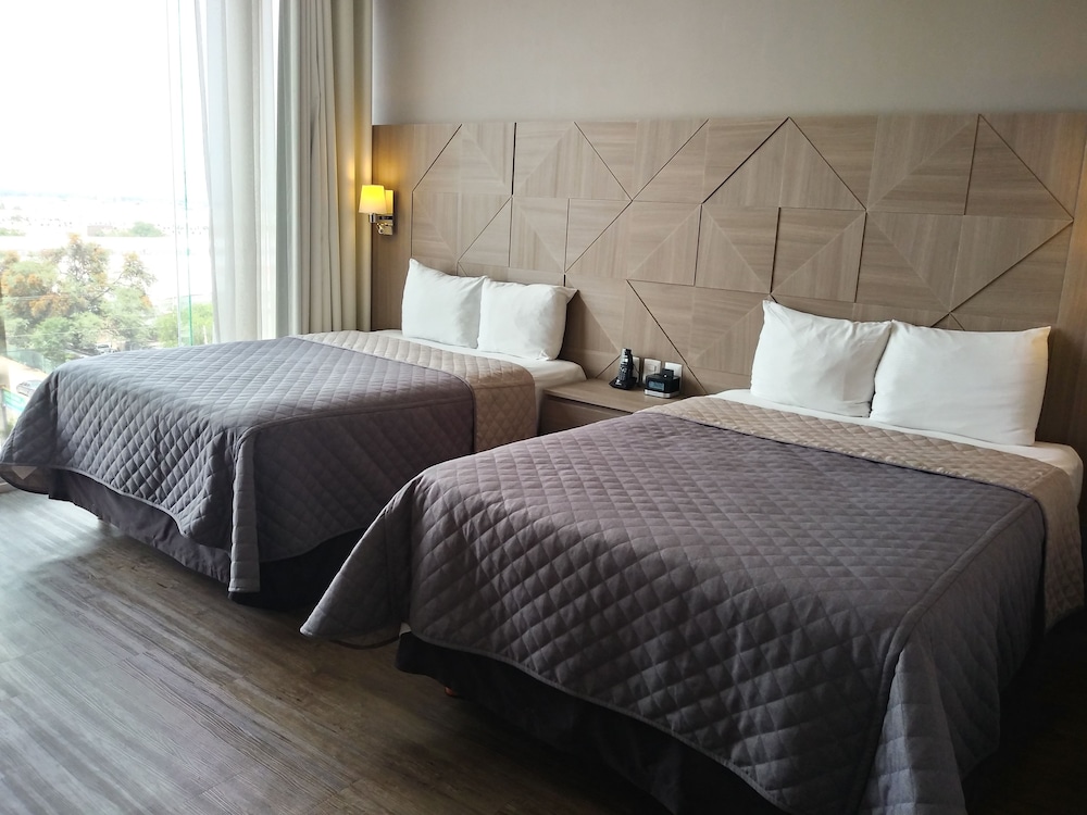 EXECUTIVE, DOUBLE BED