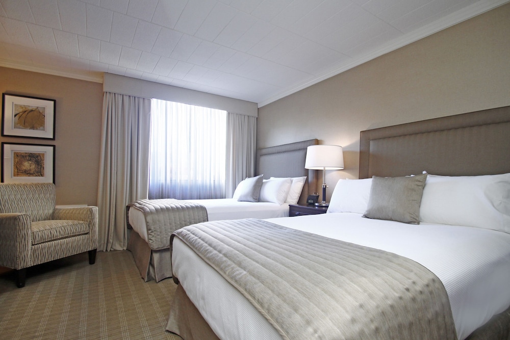 Ethan Allen Hotel 15/65