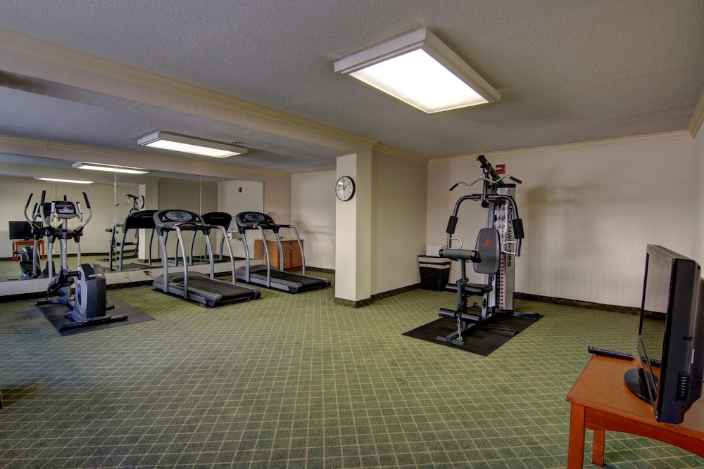 Ramada by Wyndham Macon 24/45