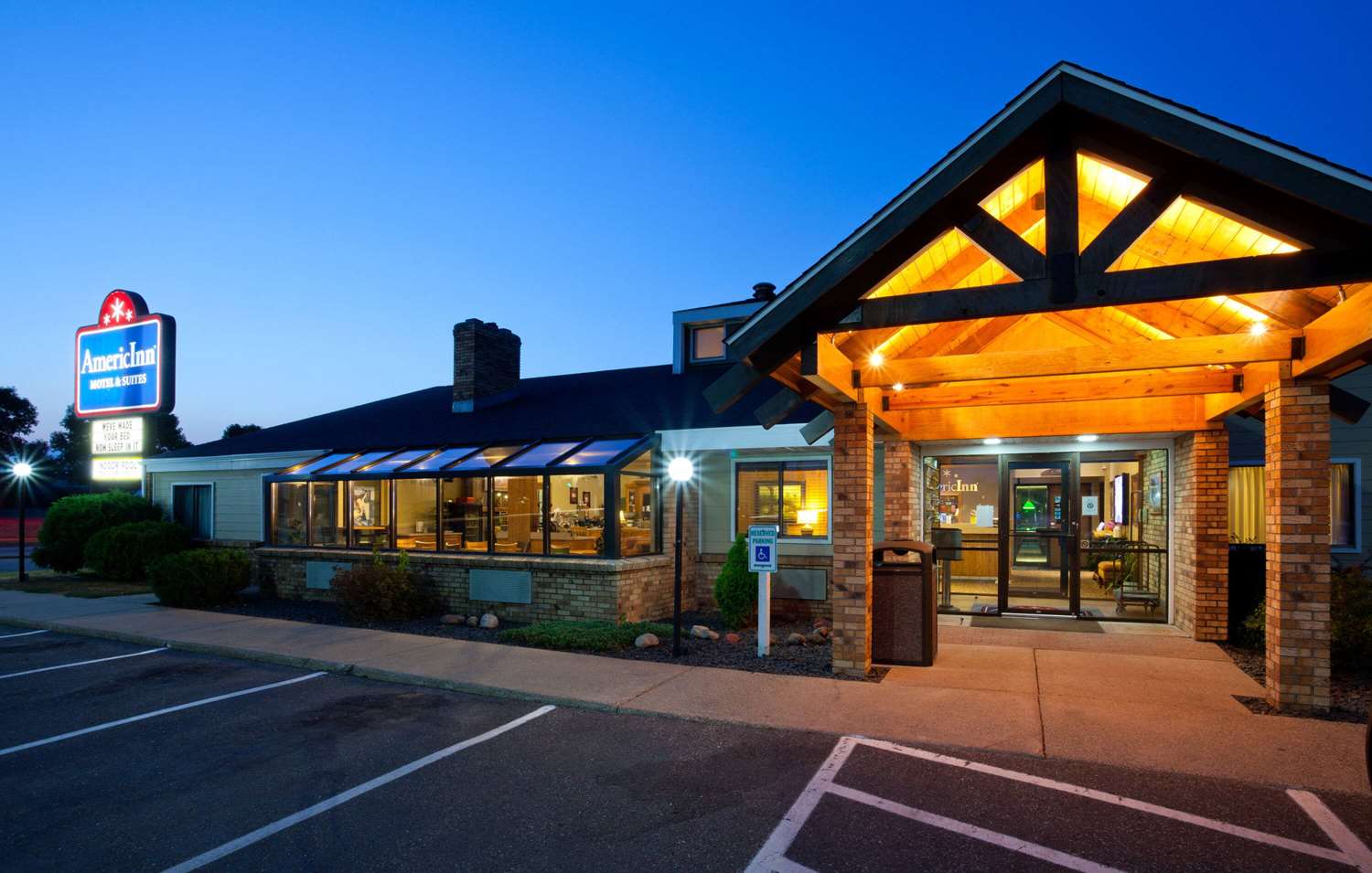 AmericInn by Wyndham New Richmond 37/40
