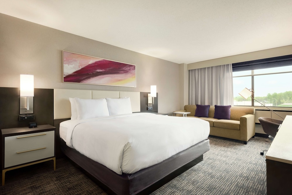 Doubletree By Hilton St Paul East 11/59