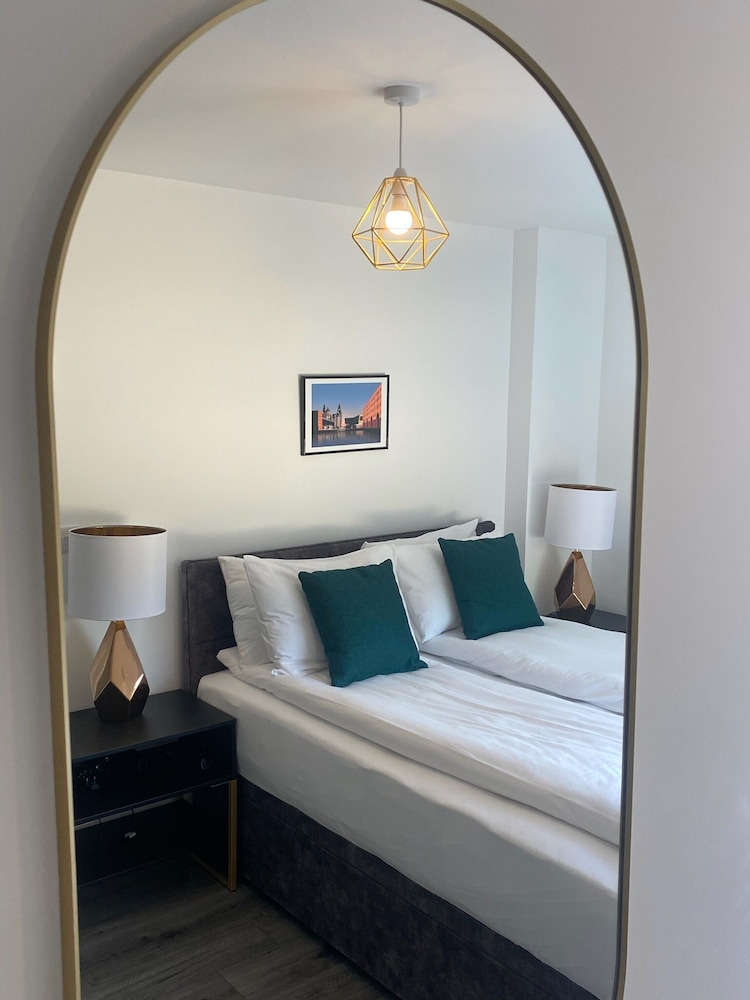 Hotel Tia 24/77