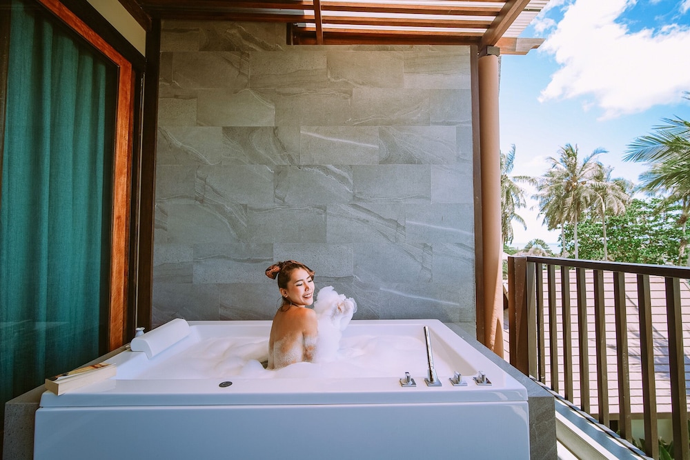 Khanom Beach Resort and Spa 37/68
