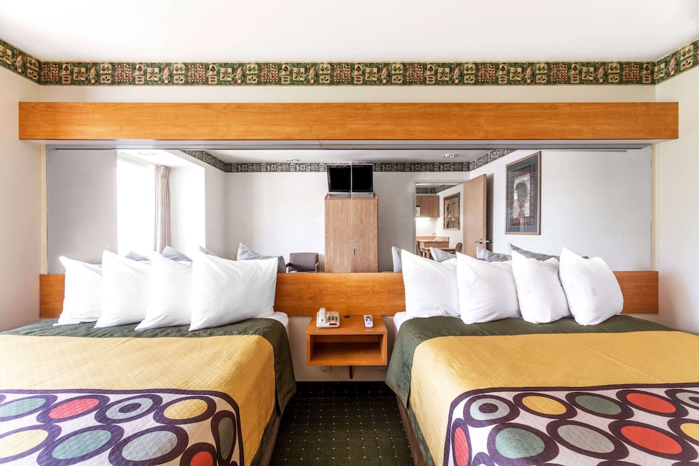 Royal Inn Midvale 9/49