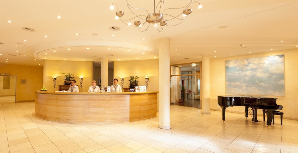 Lobby at Dorint Strandhotel Binz Rugen, BINZ