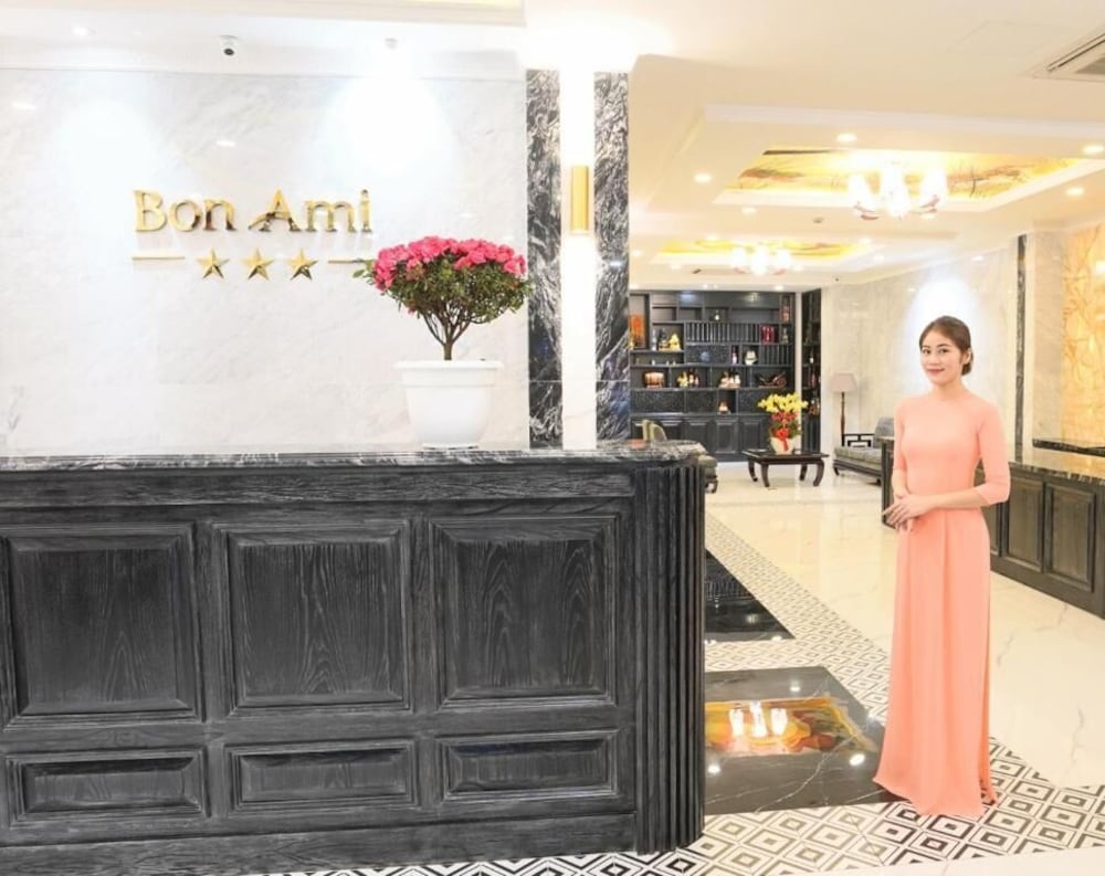 Bon Ami Hotel 3/71