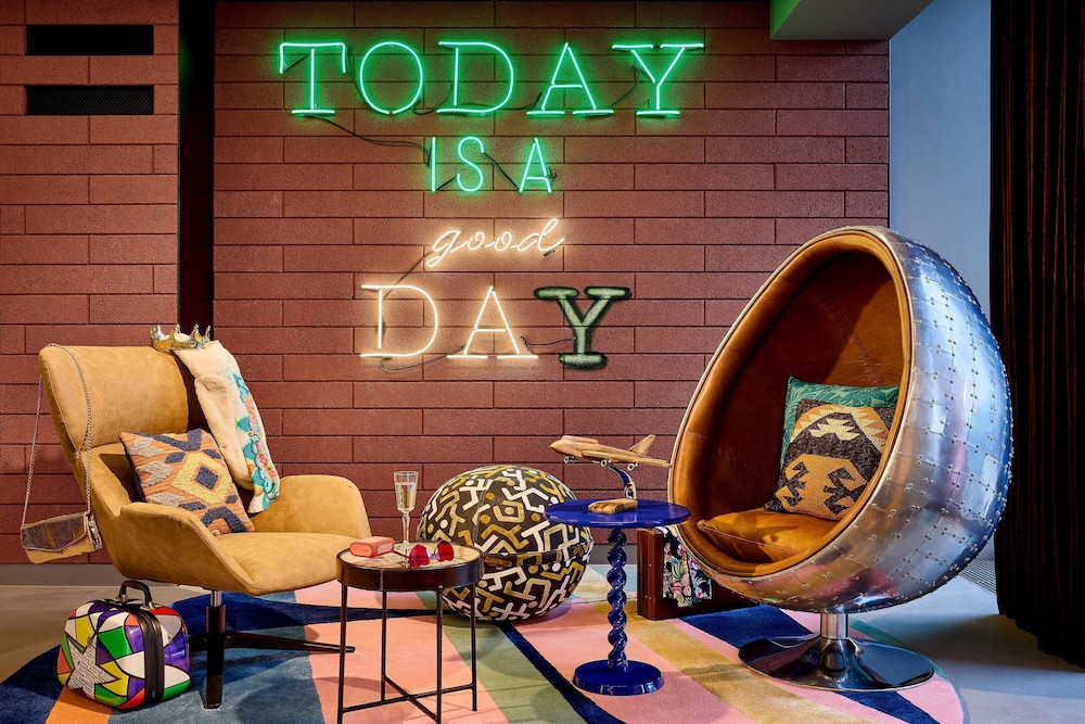 Moxy Luxembourg Airport 17/26