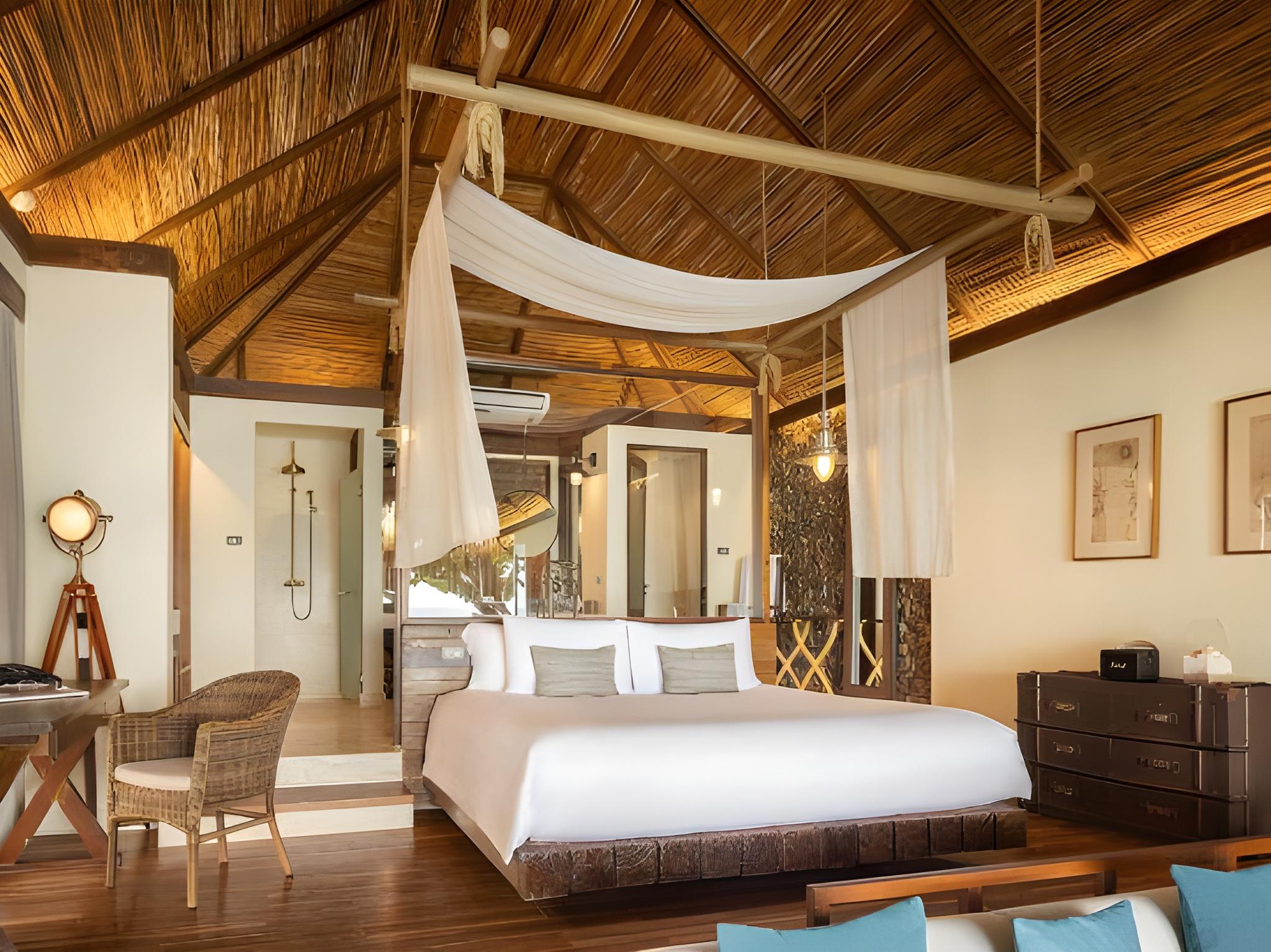 Pool, Villa, King Bed