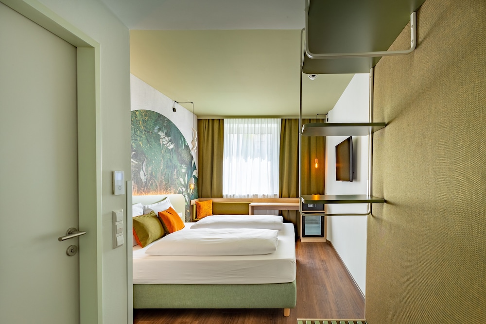 Hotel The Weekend 12/60