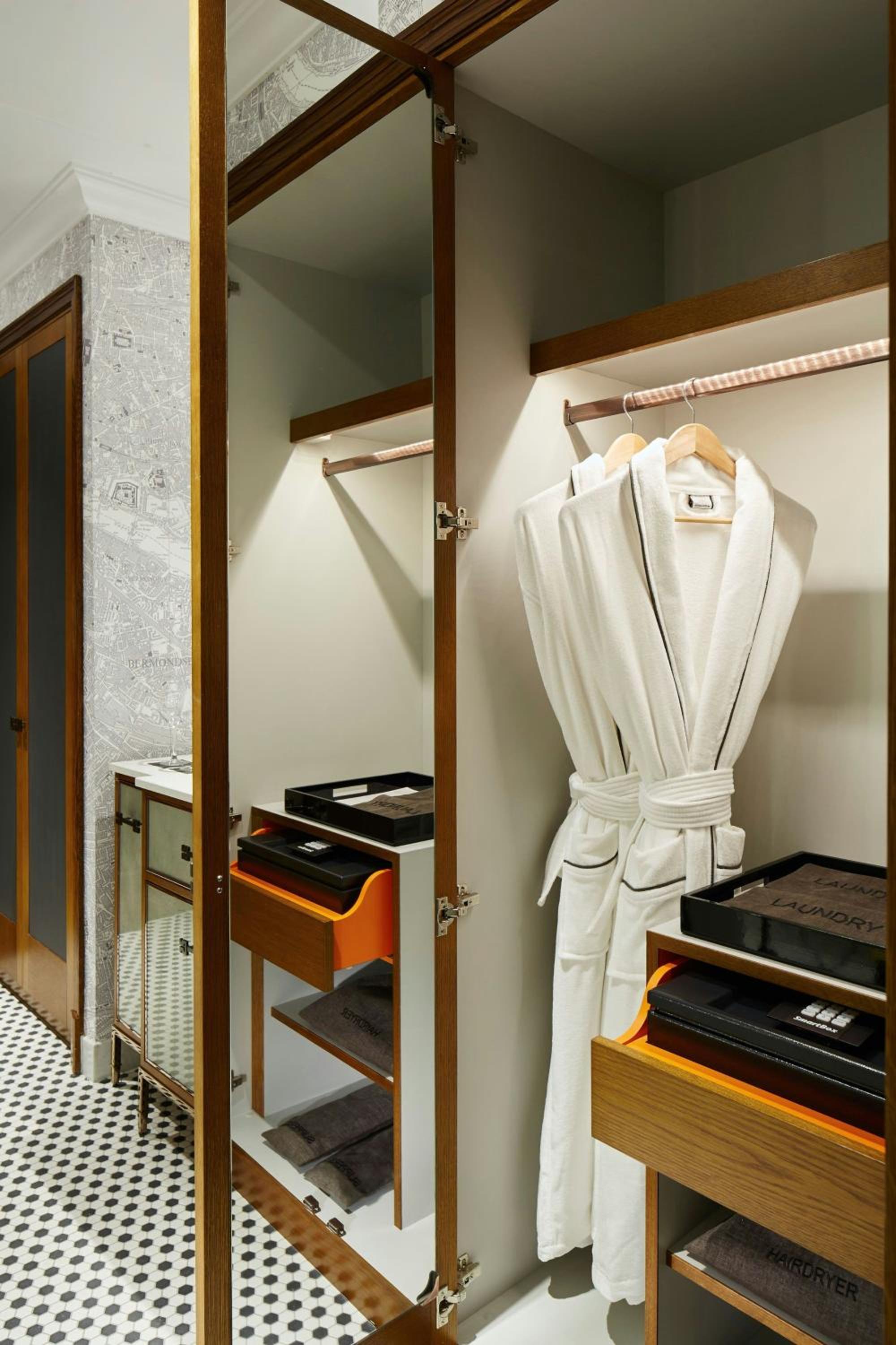 River, Suite, Club Lounge Access، London Marriott County Hall 8/9