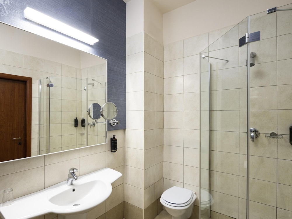 Mercure Sibiu Airport 46/48
