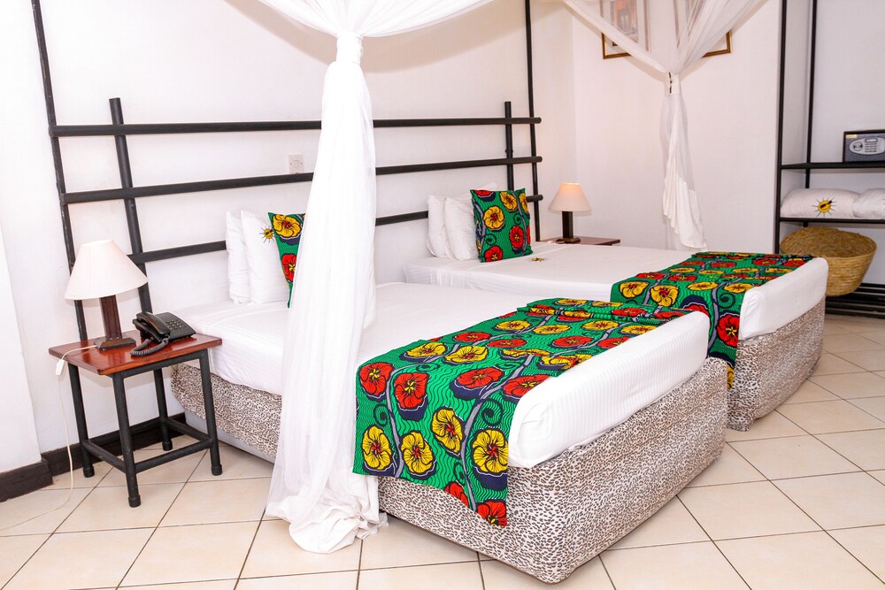 Kahama Hotel Mombasa 10/39