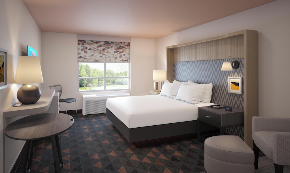 Holiday Inn Dallas Market Ctr Love Field, an IHG hotel 23/66