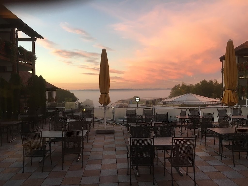 QUELLNESS UND GOLFHOTEL FURSTENHOF 24/36