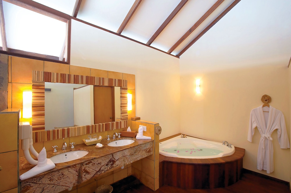 Filitheyo Island Resort 149/151