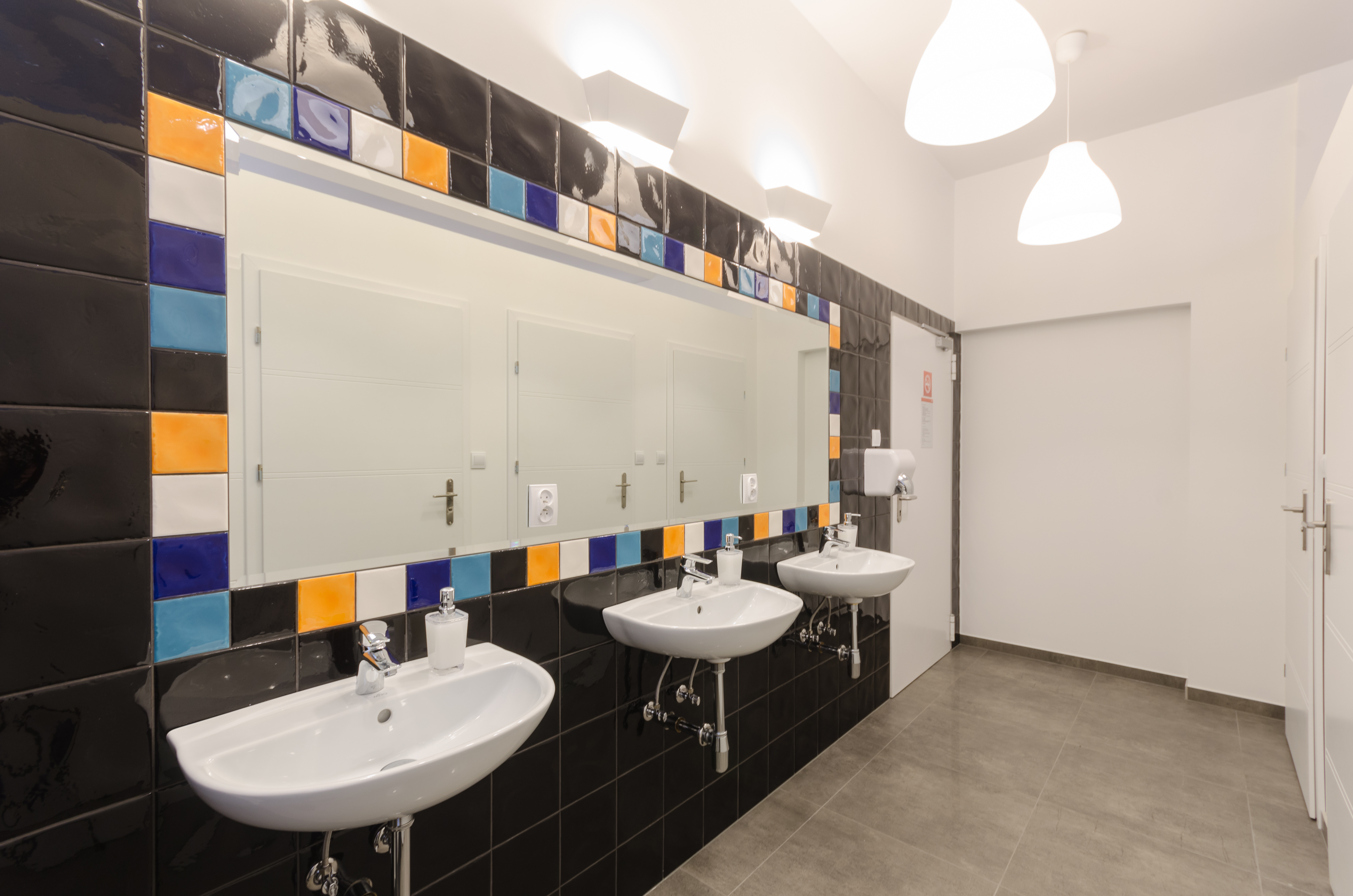 Tamka Hostel 50/50