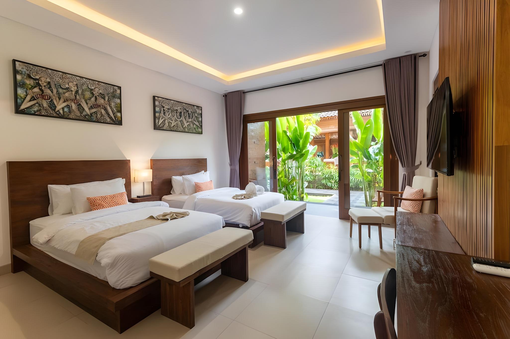 Studio, King Bed, Pool Access